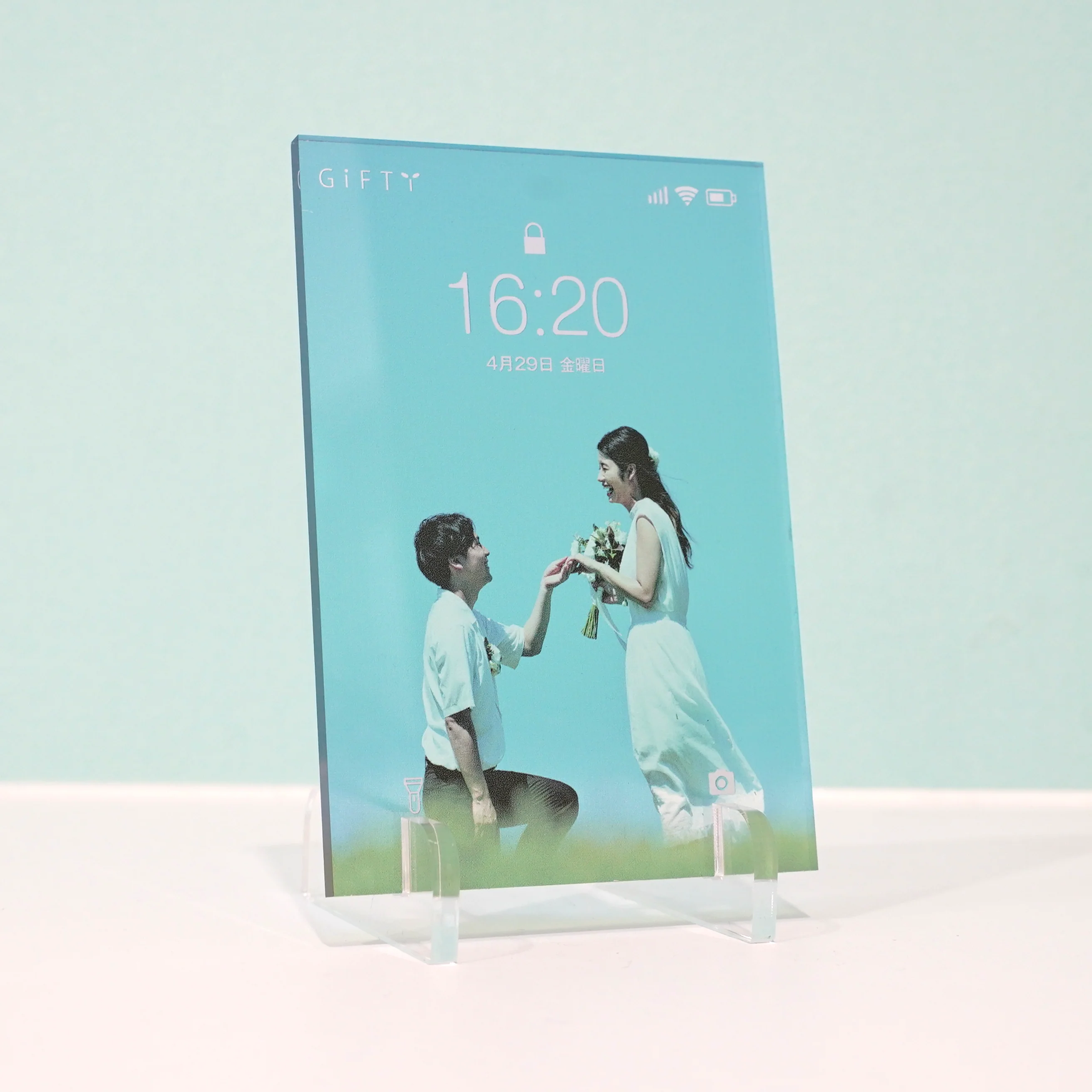 ロック画面風デザイン 写真入りアクリルパネル 記念日ギフト A20｜GiFTY